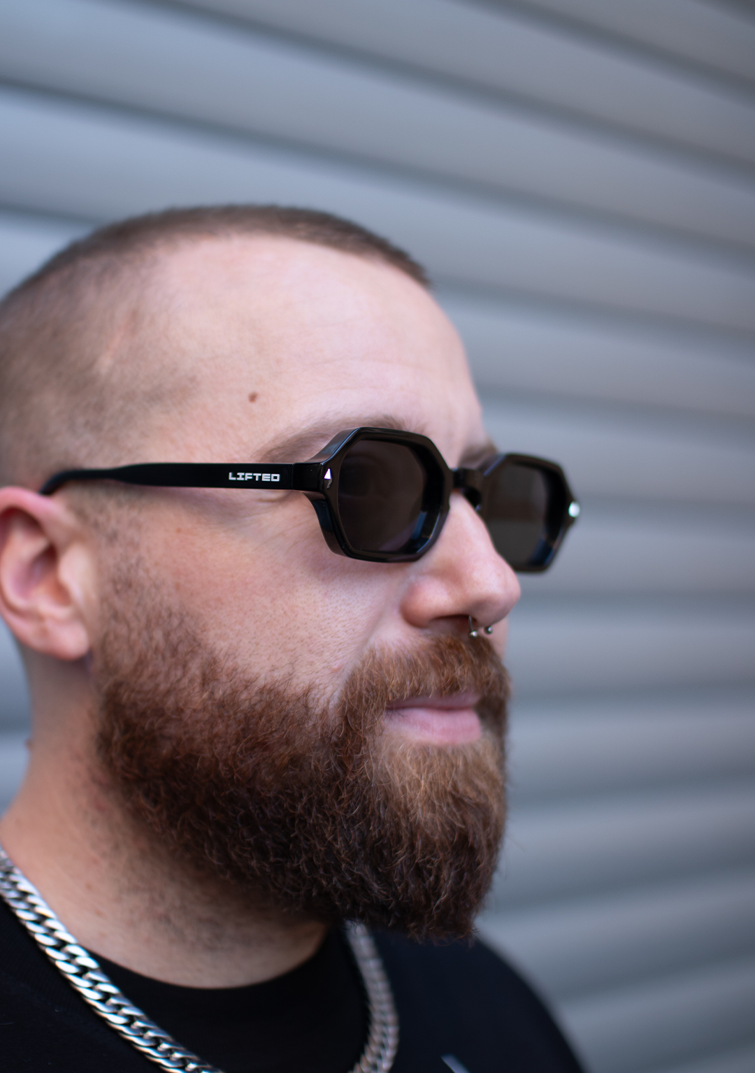 LIFTED SHADES BLACK