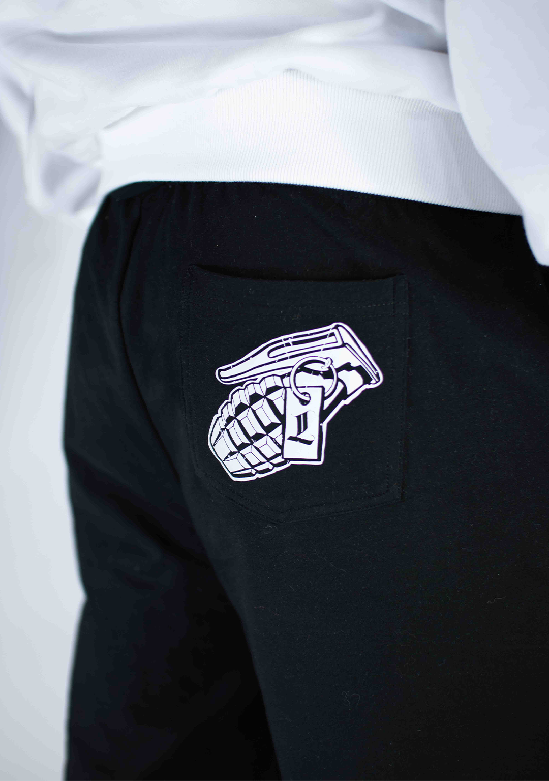 LIFTED SIGNATURE SHORTS
