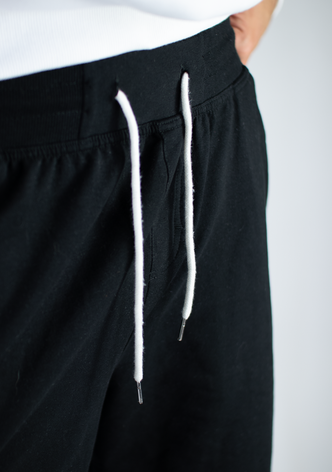 LIFTED SIGNATURE SHORTS