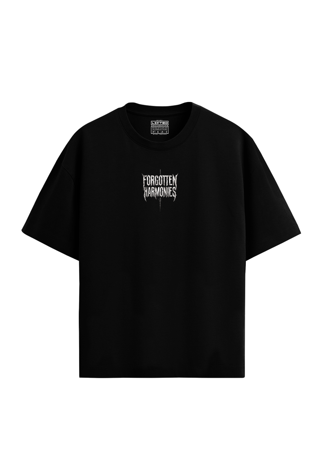 Schwarzes Oversize T-Shirt mit kleinem Brustprint Forgotten Harmonies in grauer Metal Schrift, Nackenetikett Stay Lifted Collective, Techno Streetwear Mark Dekoda