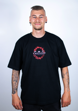 Laden Sie das Bild in den Galerie-Viewer, P.9.7 OVERSIZED TEE - LIMITED EDITION