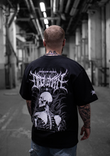 Laden Sie das Bild in den Galerie-Viewer, DEGUZMAN OVERSIZED TEE - LIMITED EDITION