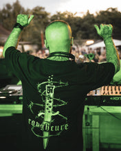 Laden Sie das Bild in den Galerie-Viewer, ROUGH CURE OVERSIZED TEE - LIMITED EDITION