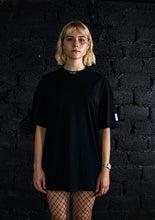 Laden Sie das Bild in den Galerie-Viewer, ZEUZ LIGHTNING OVERSIZED TEE UNISEX