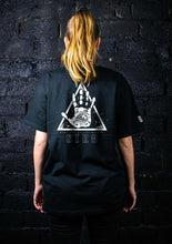 Laden Sie das Bild in den Galerie-Viewer, SIRO OVERSIZED TEE UNISEX